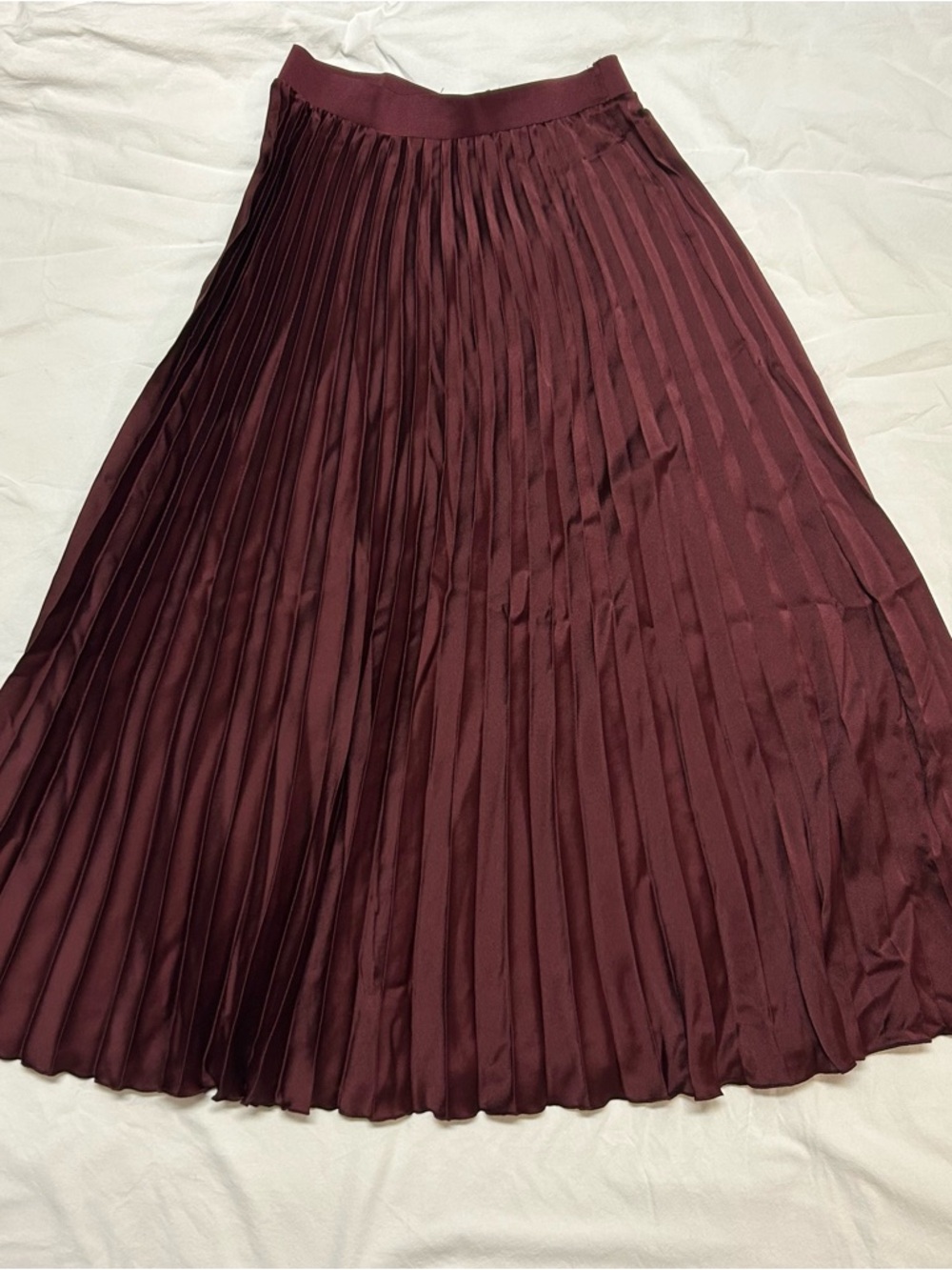 ZARA Burgundy Pleated Midi Skirt Satin Flowy High Waist XS